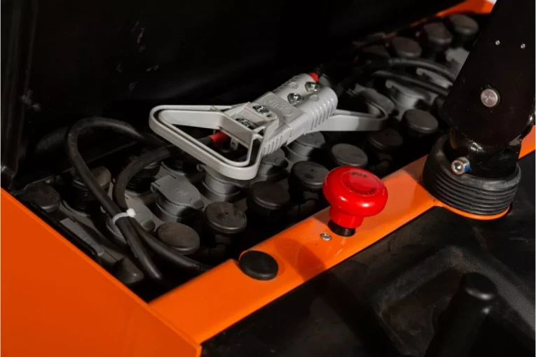 Штабелер электрический самоходный с платформой 1,5 т - 5,6 м Вилы: 1150 , АКБ Свинцово - кислотная, CL1556W SIBLINE купить в Смоленске Штабелер электрический самоходный с платформой 1,5 т - 5,6 м Вилы: 1150 , АКБ Свинцово - кислотная, CL1556W SIBLINE купить в Смоленске