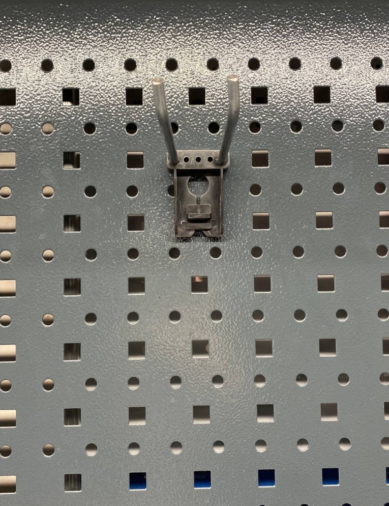 Крючок двойной 100 мм купить в Смоленске