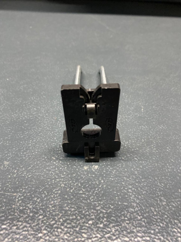 Крючок двойной 100 мм купить в Смоленске