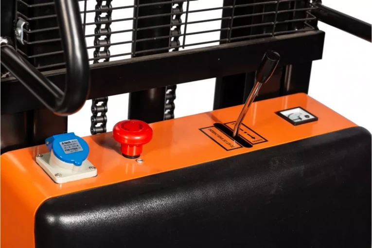 Штабелер электрический самоходный, поводковый 1,2 т - 3 м Вилы: 1150 , АКБ Li - Ion, CL1230J SIBLINE купить в Смоленске