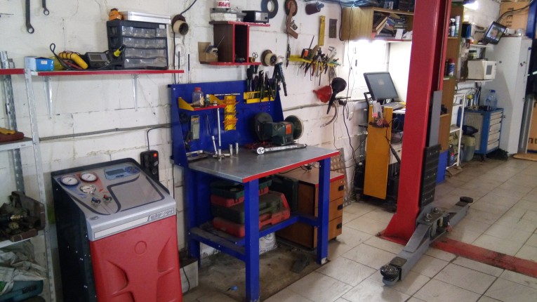 Верстак-стол бестумбовый ВП-1 с экраном купить в Смоленске