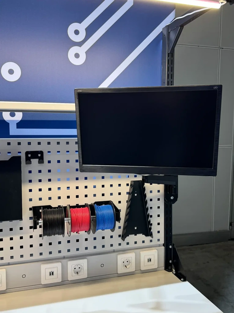 Кронштейн для монитора DBL купить в Смоленске Кронштейн для монитора DBL купить в Смоленске